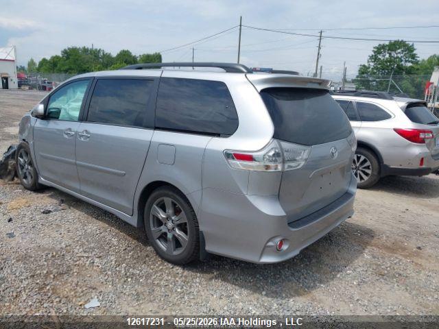 12617231 :رقم المزاد ، 5TDXZ3DC4HS841628 vin ، 2017 Toyota Sienna مزاد بيع