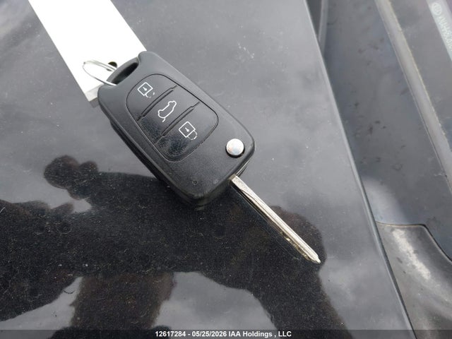 Продаж на аукціоні авто 2012 Kia Rondo, vin: KNAHH8C81C7404770, номер лоту: 12617284