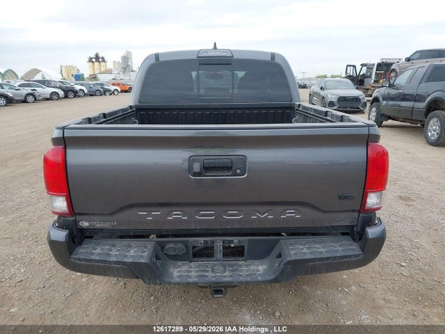 Продажа на аукционе авто 2017 Toyota Tacoma Dbl Cab/sr/trdspt/or/pro, vin: 5TFCZ5AN9HX056158, номер лота: 12617289