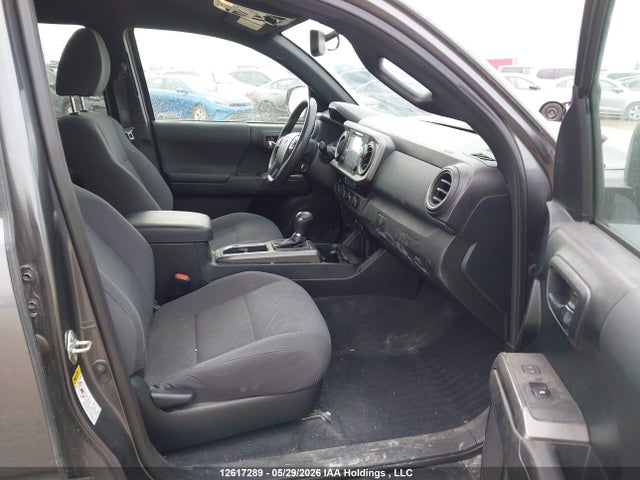 Продажа на аукционе авто 2017 Toyota Tacoma Dbl Cab/sr/trdspt/or/pro, vin: 5TFCZ5AN9HX056158, номер лота: 12617289