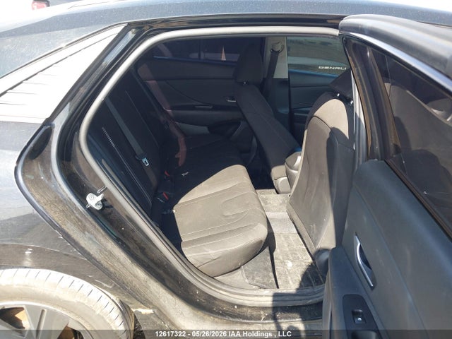 KMHLM4AG0MU071567 Hyundai Elantra Preferred Ivt With Sun And Tech Package