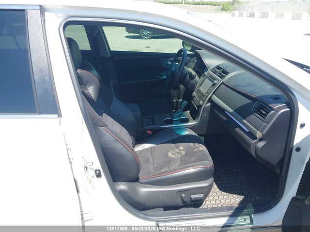 12617360 :رقم المزاد ، 4T1BF1FK2HU728781 vin ، 2017 Toyota Camry Xse مزاد بيع