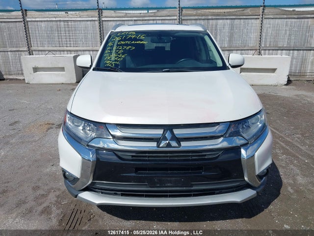 2016 Mitsubishi Outlander Es მანქანა იყიდება აუქციონზე, vin: JA4AZ2A33GZ612787, აუქციონის ნომერი: 12617415