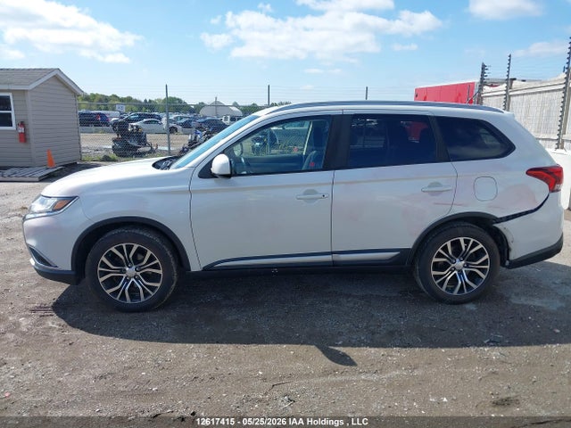 2016 Mitsubishi Outlander Es მანქანა იყიდება აუქციონზე, vin: JA4AZ2A33GZ612787, აუქციონის ნომერი: 12617415