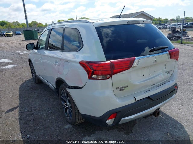 2016 Mitsubishi Outlander Es მანქანა იყიდება აუქციონზე, vin: JA4AZ2A33GZ612787, აუქციონის ნომერი: 12617415