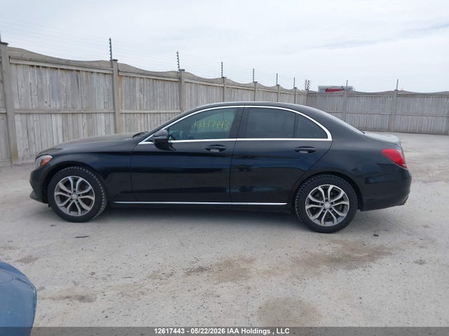 2017 Mercedes-benz C 300 4matic მანქანა იყიდება აუქციონზე, vin: 55SWF4KB0HU202508, აუქციონის ნომერი: 12617443