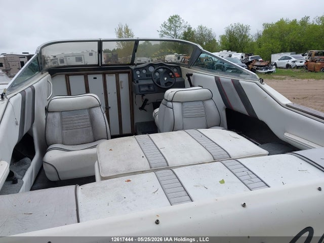 1992 Sea Ray Boat მანქანა იყიდება აუქციონზე, vin: 1MDCH5R10NL542707, აუქციონის ნომერი: 12617444