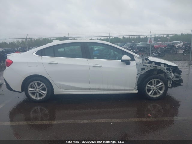 Продажа на аукционе авто 2018 Chevrolet Cruze Lt Auto, vin: 1G1BE5SM3J7105611, номер лота: 12617455