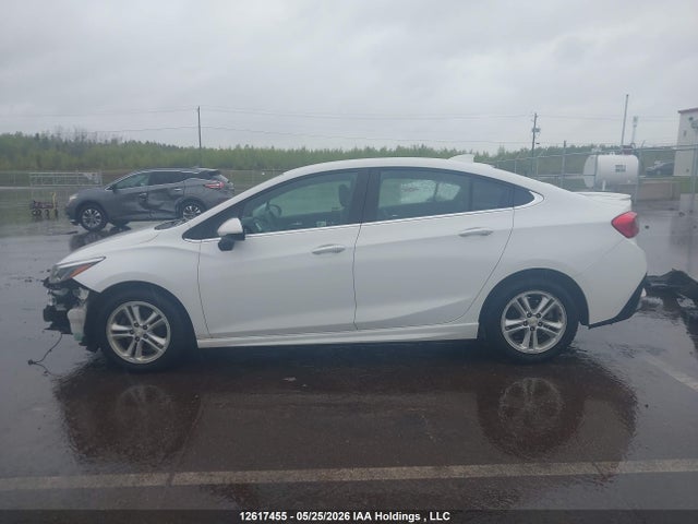 Продажа на аукционе авто 2018 Chevrolet Cruze Lt Auto, vin: 1G1BE5SM3J7105611, номер лота: 12617455