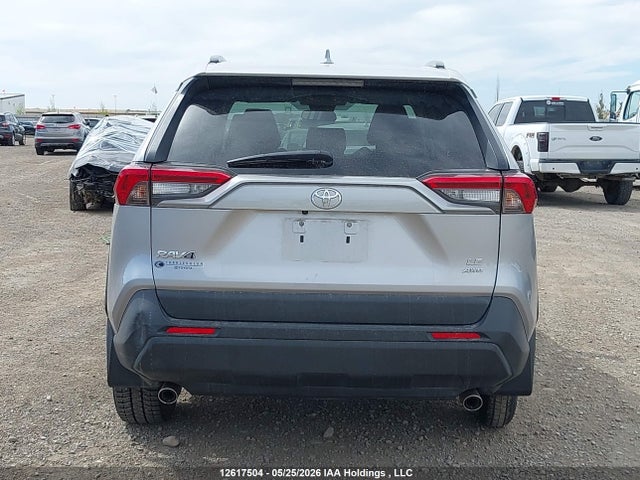 2T3B1RFV3KC038982 Toyota RAV4 LE