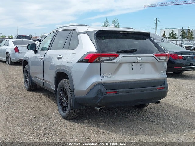 2T3B1RFV3KC038982 Toyota RAV4 LE