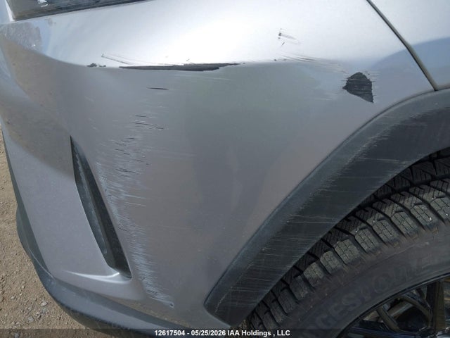 2T3B1RFV3KC038982 Toyota RAV4 LE