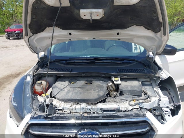 12617521 :رقم المزاد ، 1FMCU0G91HUE58555 vin ، 2017 Ford Escape Se مزاد بيع