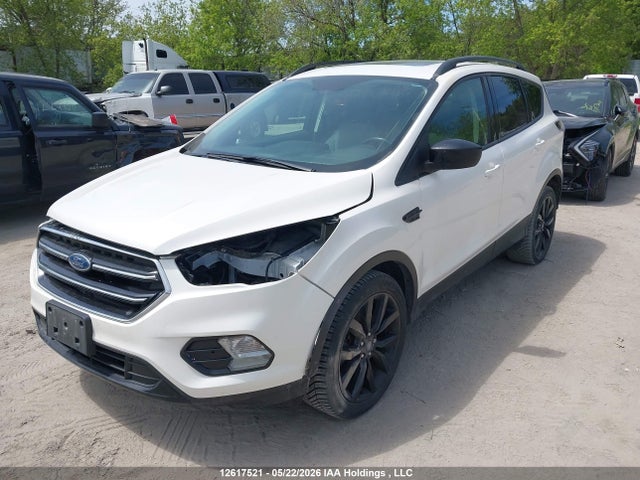 12617521 :رقم المزاد ، 1FMCU0G91HUE58555 vin ، 2017 Ford Escape Se مزاد بيع