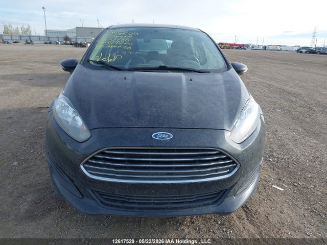 12617529 :رقم المزاد ، 3FADP4EJ1FM131486 vin ، 2015 Ford Fiesta Se مزاد بيع