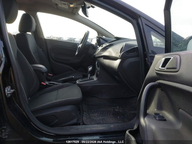12617529 :رقم المزاد ، 3FADP4EJ1FM131486 vin ، 2015 Ford Fiesta Se مزاد بيع