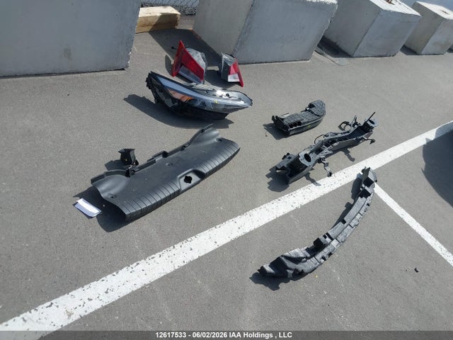 Hyundai Elantra Preferred With Tech Package 2025 KMHLM4DG2SU990575 Image 12