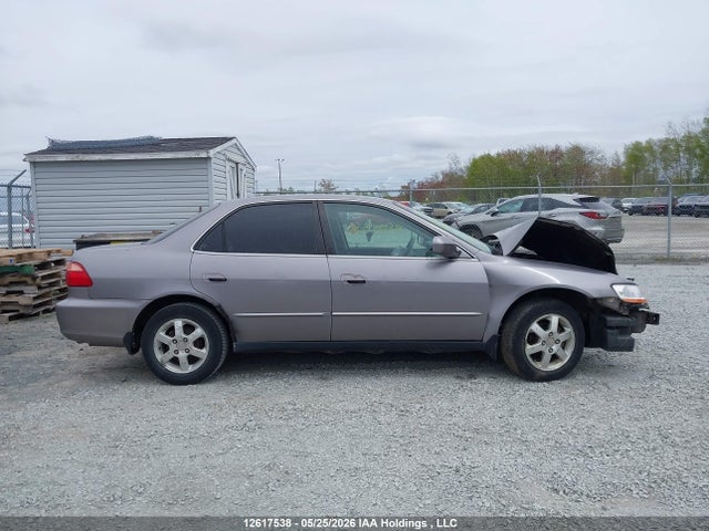 2000 Honda Accord Se მანქანა იყიდება აუქციონზე, vin: 1HGCG5679YA818991, აუქციონის ნომერი: 12617538