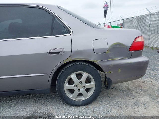 2000 Honda Accord Se მანქანა იყიდება აუქციონზე, vin: 1HGCG5679YA818991, აუქციონის ნომერი: 12617538