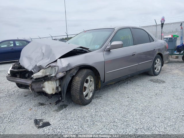 2000 Honda Accord Se მანქანა იყიდება აუქციონზე, vin: 1HGCG5679YA818991, აუქციონის ნომერი: 12617538