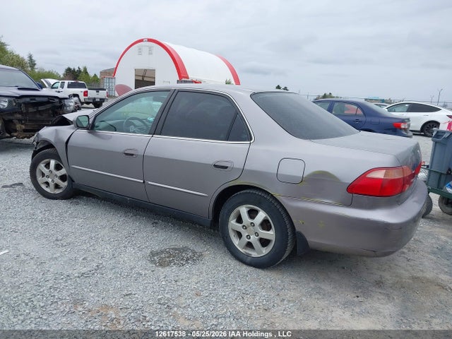 2000 Honda Accord Se მანქანა იყიდება აუქციონზე, vin: 1HGCG5679YA818991, აუქციონის ნომერი: 12617538