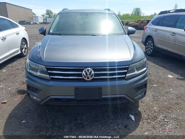 12617543 :رقم المزاد ، 3VV2B7AX7JM033293 vin ، 2018 Volkswagen Tiguan مزاد بيع