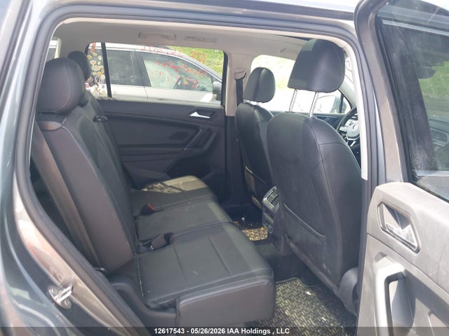 12617543 :رقم المزاد ، 3VV2B7AX7JM033293 vin ، 2018 Volkswagen Tiguan مزاد بيع