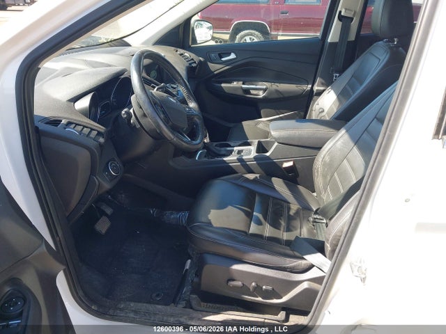 Продажа на аукционе авто 2017 Ford Escape Titanium, vin: 1FMCU9J97HUE40400, номер лота: 12600396
