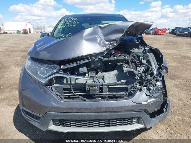 2HKRW2H28JH125890 Honda CR-V LX