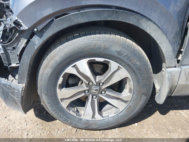 2HKRW2H28JH125890 Honda CR-V LX