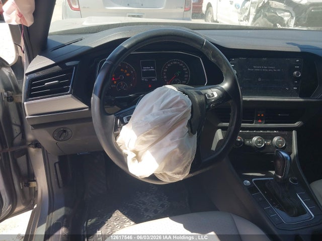 Auction sale of the 2019 Volkswagen Jetta 1.4 Tsi Highline, vin: 3VWE57BU7KM177917, lot number: 12617546