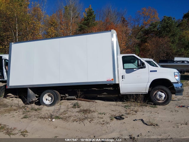 1FDWE4FK9NDC04433 Ford E-450 Cutaway
