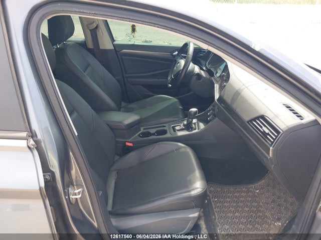 12617560 :رقم المزاد ، 3VWE57BU0KM085323 vin ، 2019 Volkswagen Jetta Sel مزاد بيع