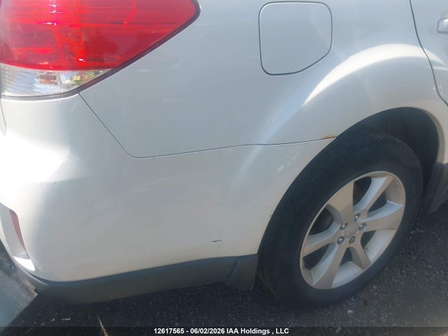 Продаж на аукціоні авто 2013 Subaru Outback 2.5i Touring Package, vin: 4S4BRGGC3D3239789, номер лоту: 12617565