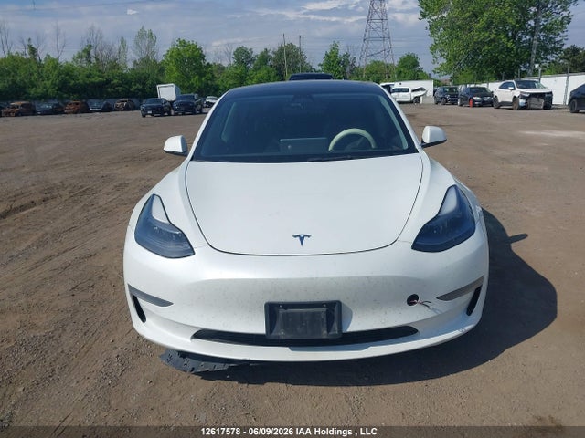12617578 :رقم المزاد ، 5YJ3E1EB0NF194861 vin ، 2022 Tesla Model 3 Long Range مزاد بيع