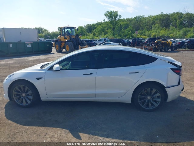 12617578 :رقم المزاد ، 5YJ3E1EB0NF194861 vin ، 2022 Tesla Model 3 Long Range مزاد بيع