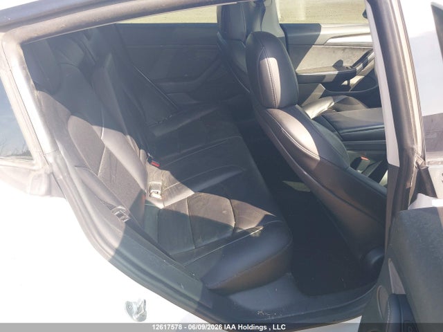 12617578 :رقم المزاد ، 5YJ3E1EB0NF194861 vin ، 2022 Tesla Model 3 Long Range مزاد بيع