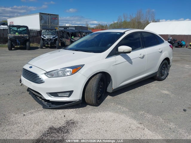 Ford Focus Titanium 2018 1FADP3J26JL213233 Image 2