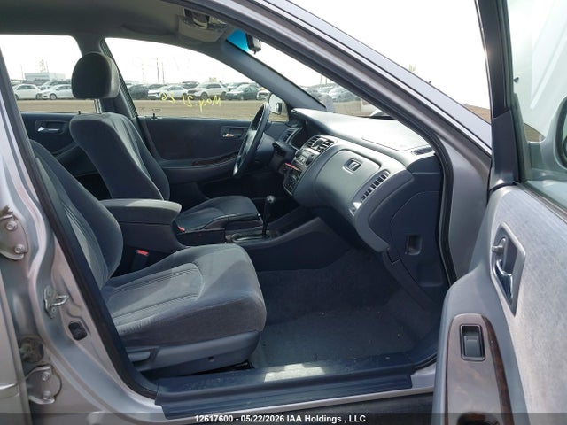 12617600 :رقم المزاد ، 1HGCG5678YA812714 vin ، 2000 Honda Accord Se مزاد بيع