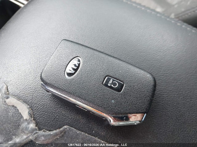 5XYRGDLC8MG047180 KIA Sorento