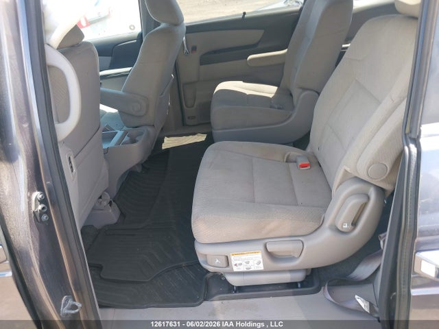 12617631 :رقم المزاد ، 5FNRL5H47FB509077 vin ، 2015 Honda Odyssey مزاد بيع