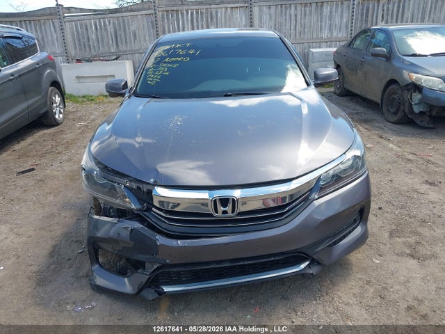 2017 Honda Accord მანქანა იყიდება აუქციონზე, vin: 1HGCR2F56HA810368, აუქციონის ნომერი: 12617641
