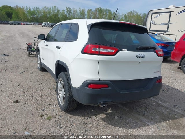 1C4PJLAB0FW585262 Jeep Cherokee Sport