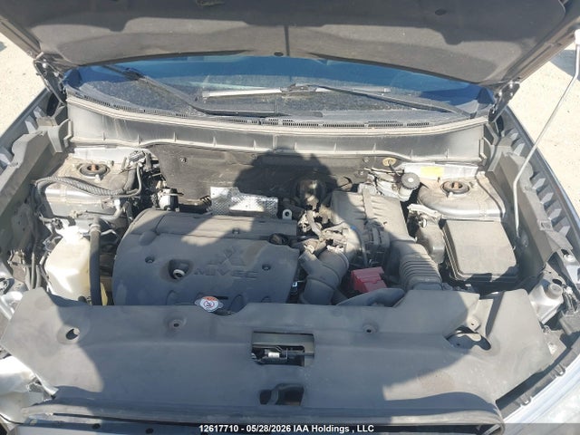 Mitsubishi RVR 2015 4A4AH3AU5FE604664 Image 10
