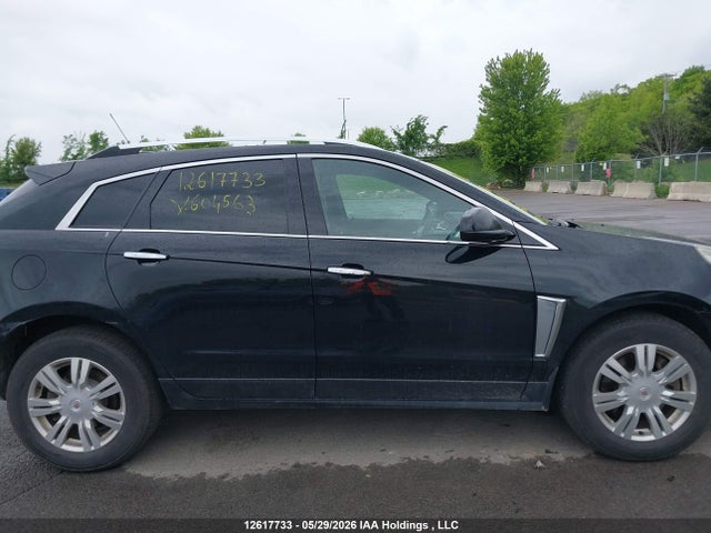 12617733 :رقم المزاد ، 3GYFNEE36FS604563 vin ، 2015 Cadillac Srx Luxury Collection مزاد بيع