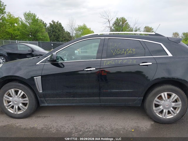 12617733 :رقم المزاد ، 3GYFNEE36FS604563 vin ، 2015 Cadillac Srx Luxury Collection مزاد بيع