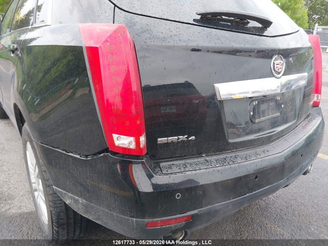 12617733 :رقم المزاد ، 3GYFNEE36FS604563 vin ، 2015 Cadillac Srx Luxury Collection مزاد بيع
