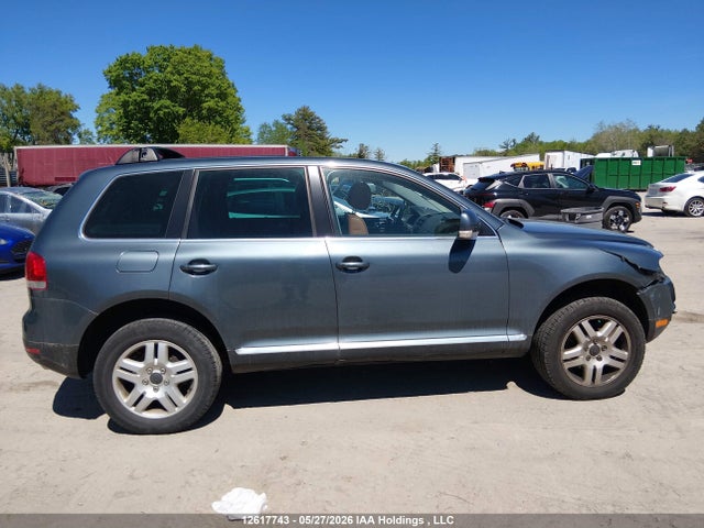 12617743 :رقم المزاد ، WVGCM67L95D045504 vin ، 2005 Volkswagen Touareg V8 مزاد بيع