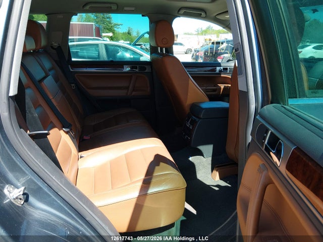 12617743 :رقم المزاد ، WVGCM67L95D045504 vin ، 2005 Volkswagen Touareg V8 مزاد بيع