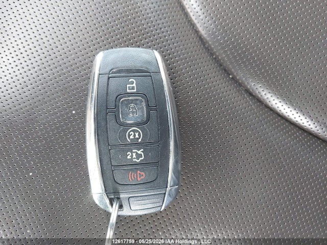 5LMCJ3D92HUL35097 Lincoln Mkc Reserve